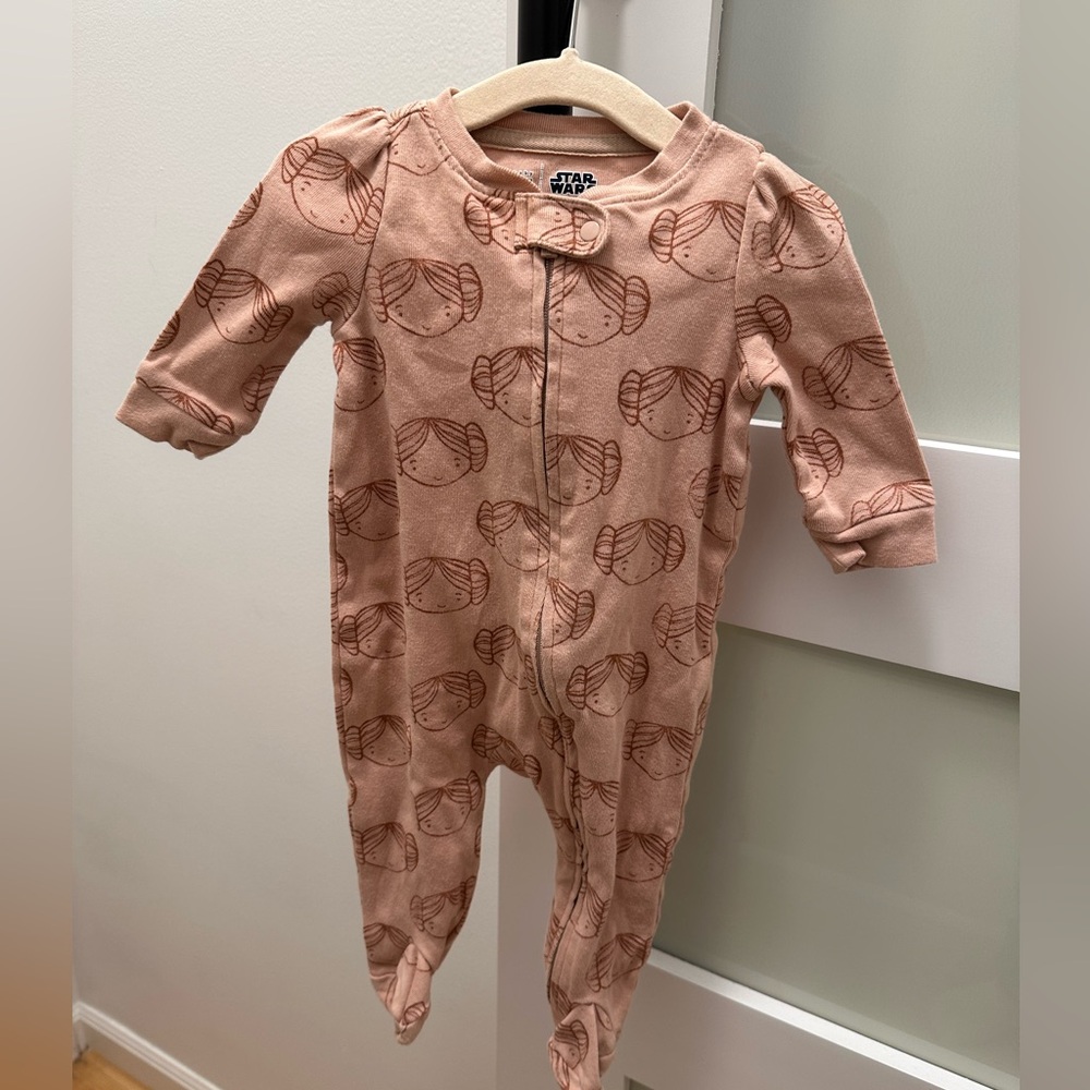 GAP Baby Princess Leia 0-3 Months Footed Pajama Star Wars & Headband Bow